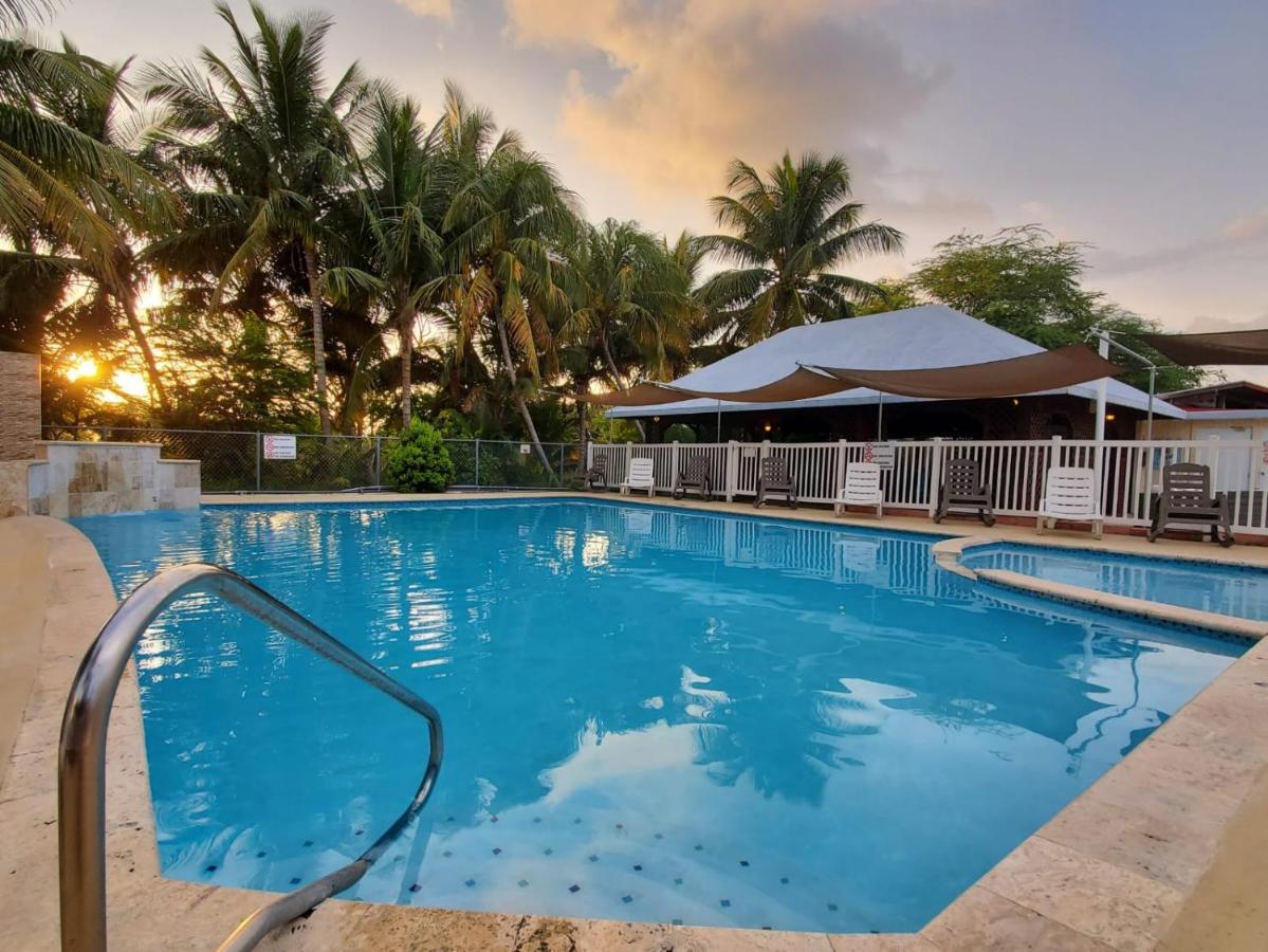 Combate Beach Resort Cabo Rojo Bagian luar foto