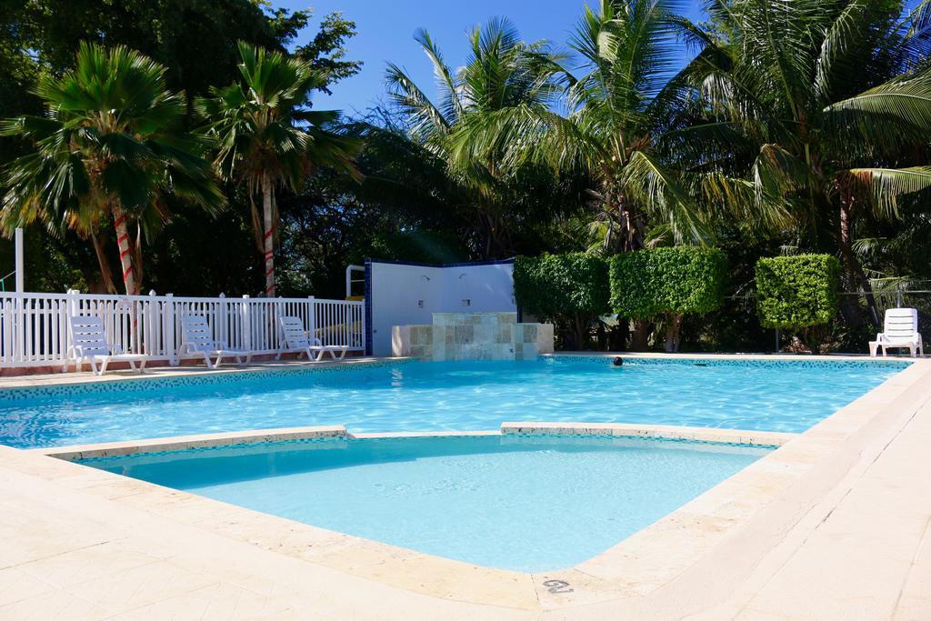 Combate Beach Resort Cabo Rojo Bagian luar foto